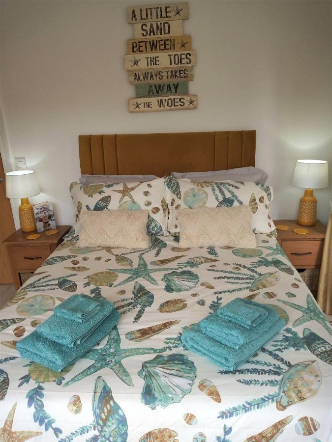 Stunning Apartment, Balconies, Private Beach, Coast Path Charlestown (Cornwall) Exteriör bild